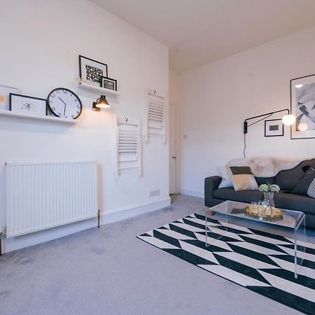 אדינבורו Stylish And Comfortable City Centre Apartment מראה חיצוני תמונה