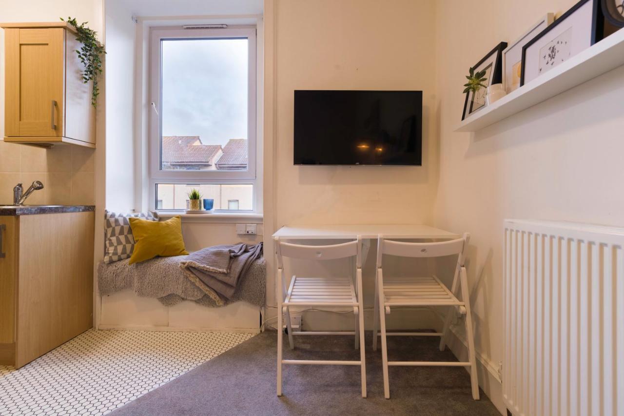 אדינבורו Stylish And Comfortable City Centre Apartment מראה חיצוני תמונה