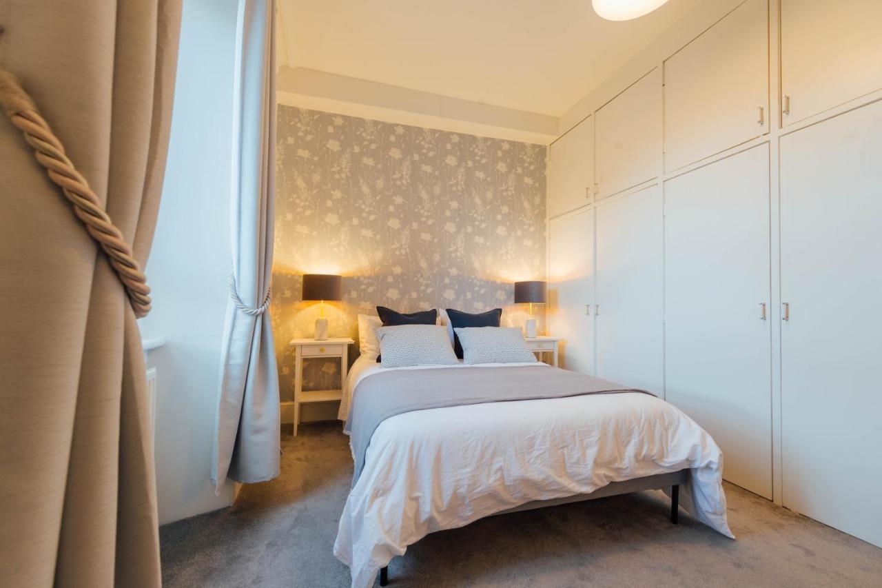 אדינבורו Stylish And Comfortable City Centre Apartment מראה חיצוני תמונה